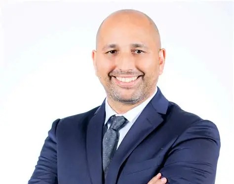Dr. Mérouane Debbah